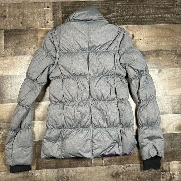Athleta Women’s Size XS Limber Convertible Puffer Jacket and Vest 2 in 1 Grey - Picture 8 of 9
